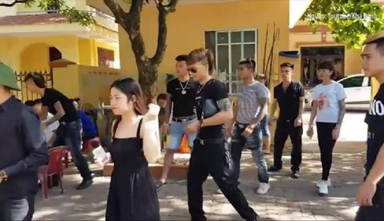 Khá Bảnh bị bắt, khám nhà