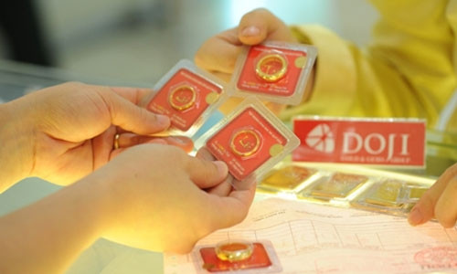 Giá vàng SJC tăng mạnh sang nay. 