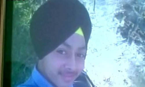 Cậu bé hiện đã qua cơn nguy kịch. Ảnh: Times of India