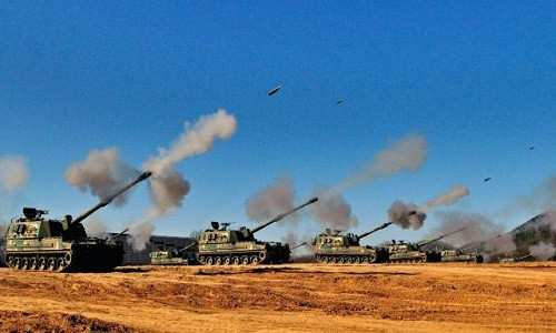 Xe tăng Hàn Quốc khai hỏa trong một cuộc tập trận năm 2014. Ảnh: AFP