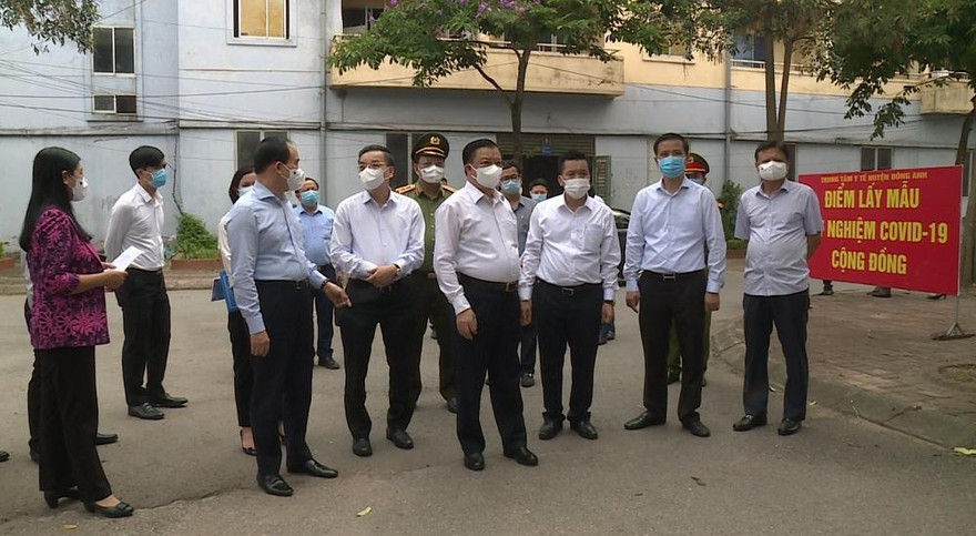 Bí thư Thành ủy Hà Nội làm việc với huyện Đông Anh về phòng, chống dịch COVID-19 (ảnh Đ.A)
