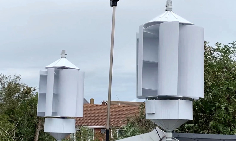 Turbine sản xuất điện từ gió khi xe chạy qua