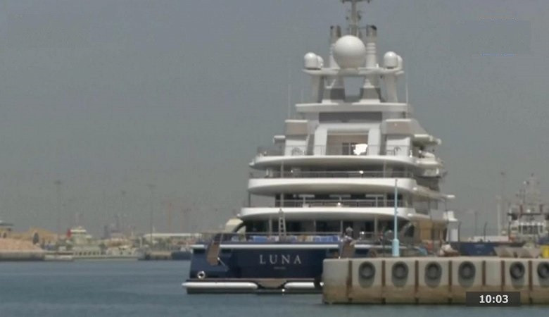 Tỷ phú Nga giành lại siêu du thuyền 10.500 tỷ đồng sau ly hôn