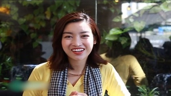 Hoa hậu Đỗ Mỹ Linh: Bố mẹ vẫn nghĩ là trẻ con, chưa cho yêu