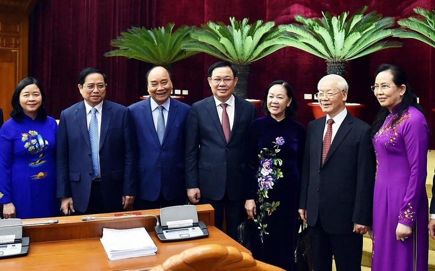 Lãnh đạo Đảng, Nhà nước tại phiên bế mạc Hội nghị T.Ư 4 (Ảnh: Nhật Minh)