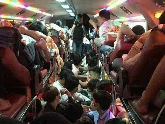 Xe khách 29 chỗ nhồi nhét đến... 93 người