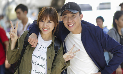 Hari - Trấn Thành thân thiết trên phim trường. 