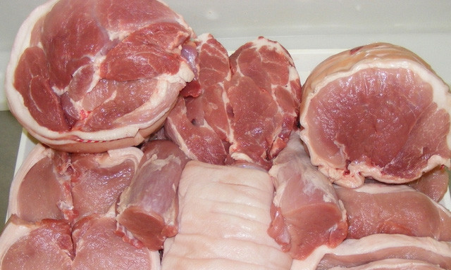 Cách nào mua thịt lợn an toàn?