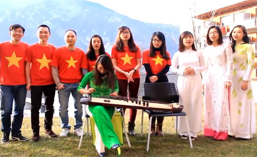 Hàng trăm du học sinh đã thực hiện video gửi lời chúc Tết tới quê nhà. 