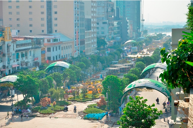 Toàn cảnh đường hoa Nguyễn Huệ 2016