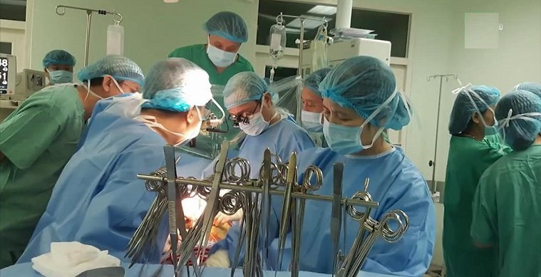 Chàng trai Hà Nội chết não tặng sự sống cho 6 người xa lạ