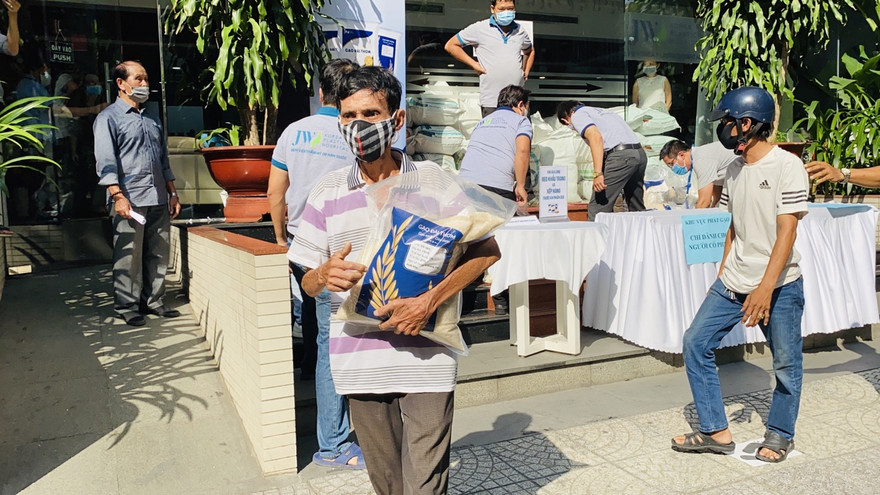 Truy cứu trách nhiệm hình sự nếu trục lợi chính sách hỗ trợ dân ảnh hưởng dịch COVID-19