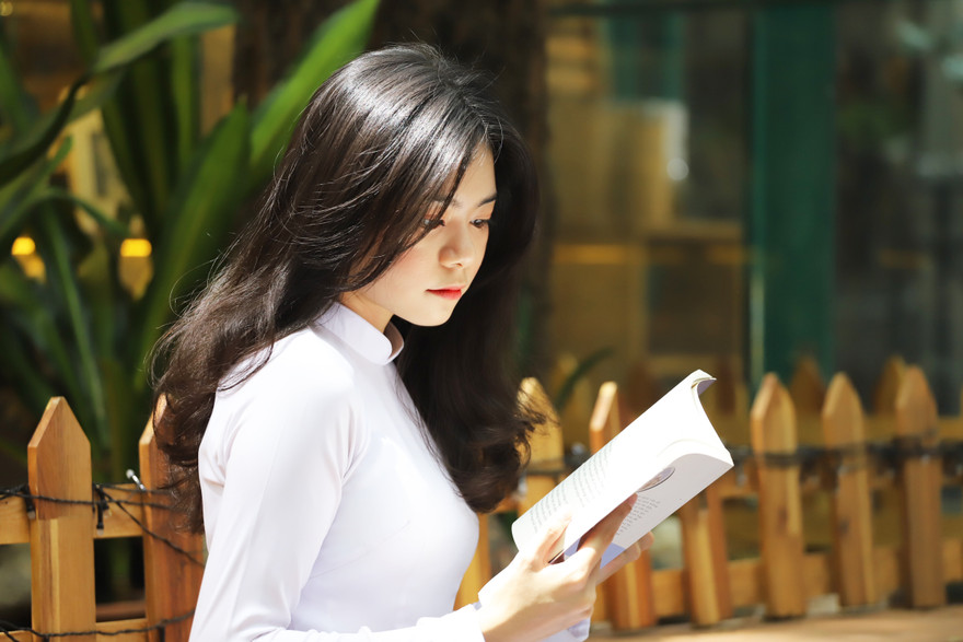 Sau gỡ bỏ giãn cách xã hội, người Sài Gòn dạo phố, chụp ảnh cuối tuần