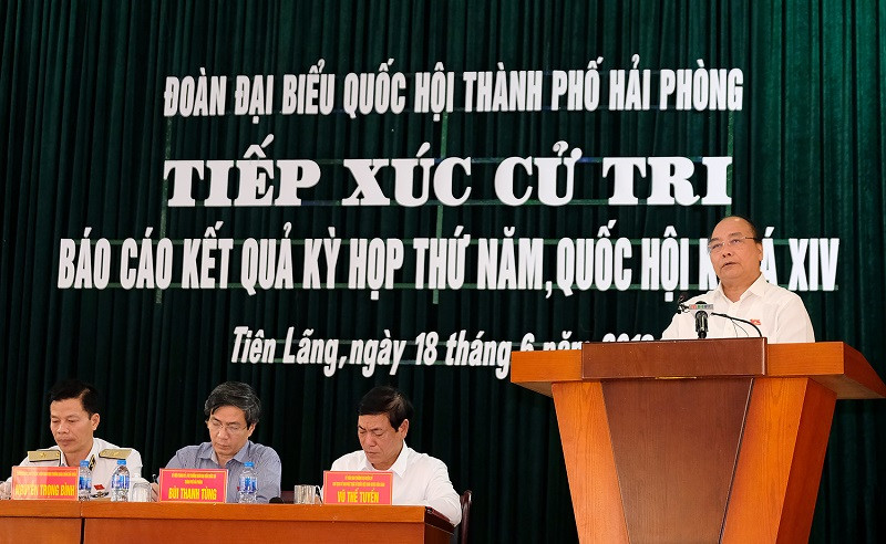 Thủ tướng Nguyễn Xuân Phúc tiếp xúc cử tri Hải Phòng (ảnh N.H)
