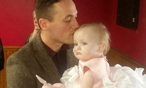 Anh Andy đã quyết định tổ chức 'đám cưới' với con gái mình. Ảnh: Dailystar.