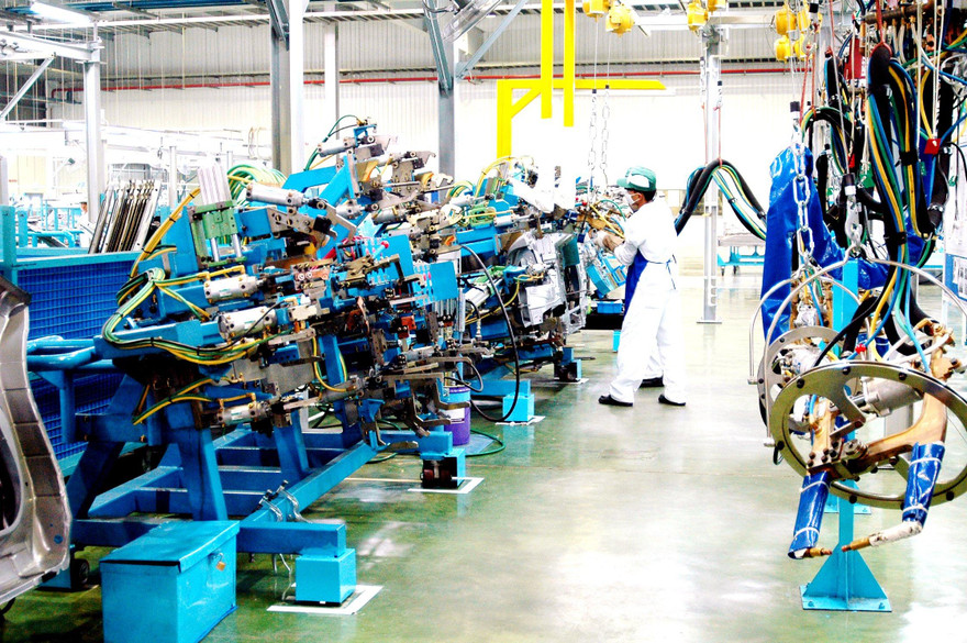 Qua các chương trình kết nối, doanh nghiệp trong nước tiếp cận quy trình sản xuất hiện đại. Ảnh: Như Ý