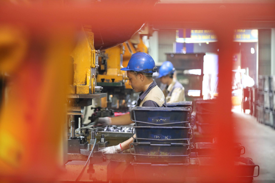 Ngành công nghiệp chế biến, chế tạo tiếp tục dẫn đầu với tổng vốn đầu tư đạt trên 12,1 tỷ USD, chiếm 64,6% tổng vốn đầu tư đăng ký (ảnh: Như Ý)