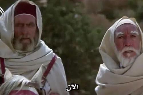 Diễn viên Anthony Quinn (phải) trong phim. Ảnh: Mirror