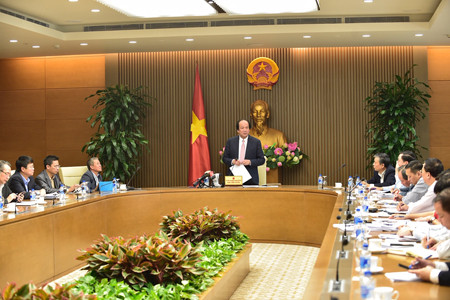 Tổ công tác của Thủ tướng làm việc với các bộ, ngành sáng 14/3