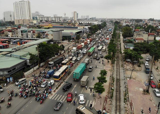 Cửa ngõ Thủ đô tắc dài trong ngày nghỉ lễ giỗ Tổ