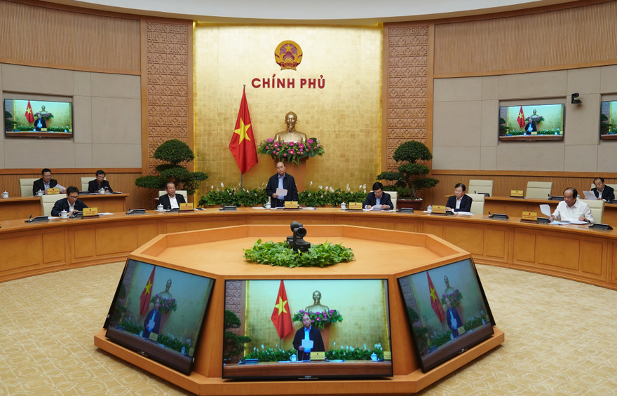 Thủ tướng chủ trì cuộc họp của Thường trực Chính phủ về chống dịch COVID-19