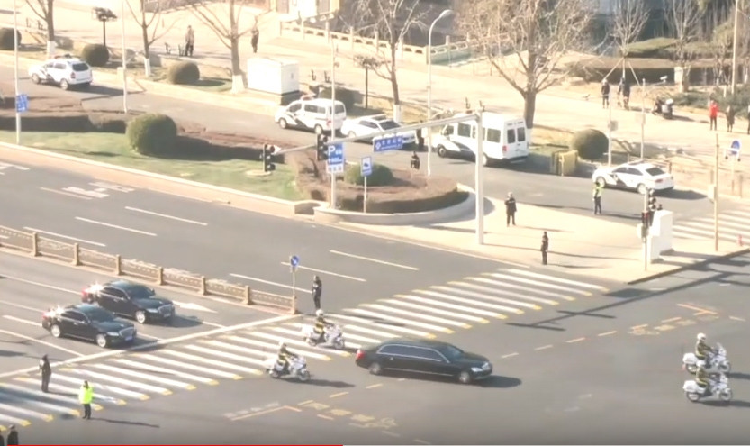 Đoàn xe tháp tùng lãnh đạo Triều Tiên Kim Jong Un ở Bắc Kinh