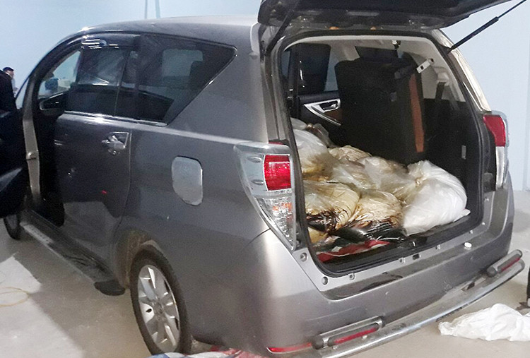 Ma tuý trên ôtô. Ảnh: Hải quan TP HCM.