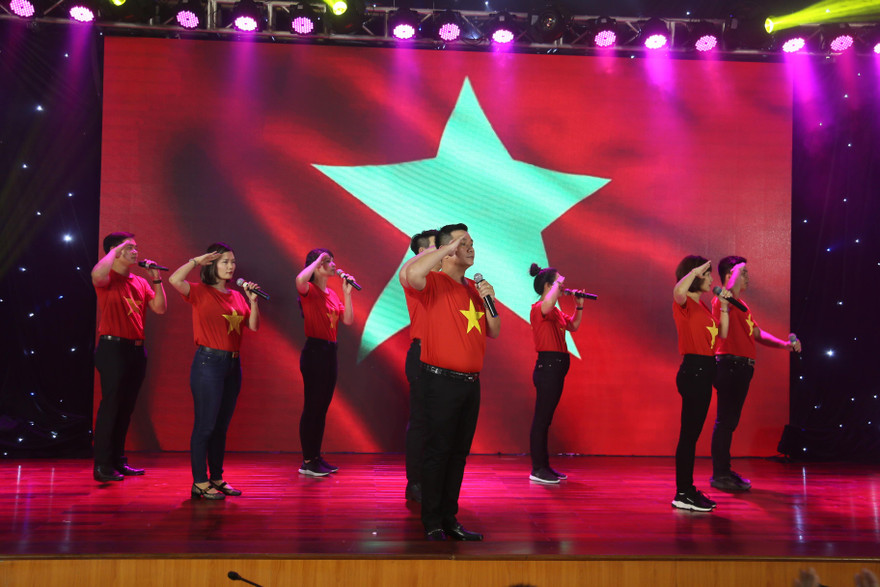 Liên hoan nghệ thuật chào mừng 129 năm ngày sinh nhật Bác Hồ