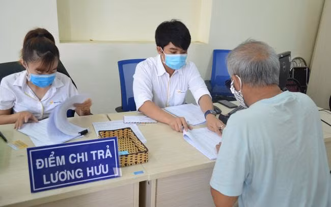 Từ 1/1/2022, tăng lương hưu, trợ cấp bảo hiểm xã hội và trợ cấp hằng tháng