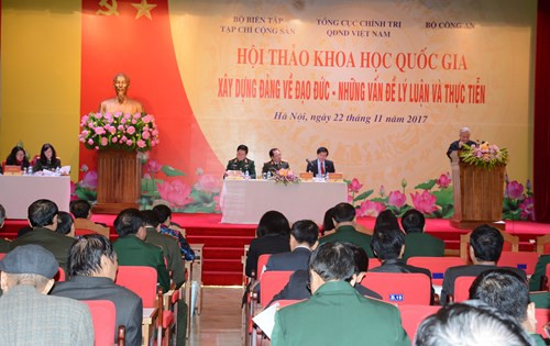 Các đại biểu tham dự Hội thảo 