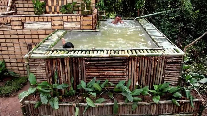 Tròn mắt xem “biệt thự” có bể bơi được xây bằng tay chỉ trong vài ngày!