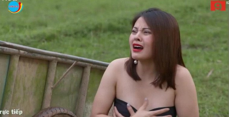 Phim hài Tết 'Đại gia chân đất' bị chỉ trích phản cảm, dung tục