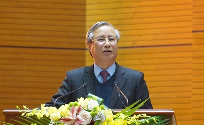 Thường trực Ban Bí thư Trần Quốc Vượng phát biểu tại Hội nghị.