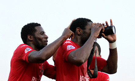 B.Bình Dương thi đấu tốt hơn hẳn đại diện số 1 của Thái Lan là Buriram United tại AFC Champions League 2016