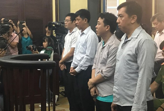 Vụ VN Pharma được cấp sơ thẩm xác định là tội “buôn lậu” nhưng cấp phúc thẩm hủy án, trả hồ sơ cho viện kiểm sát để điều tra lại.