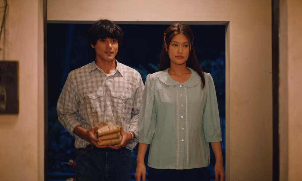 Hẹn Em Ngày Nhật Thực chạm mốc 100 tỷ, đạo diễn kể chuyện "bán nhà làm phim"