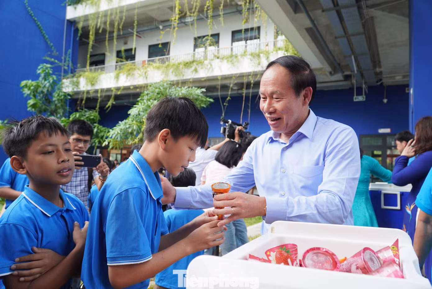 tp-ptt-le-tien-chau-16.jpg