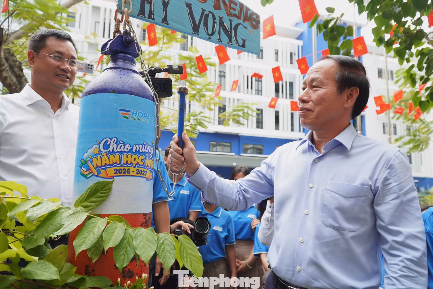 tp-ptt-le-tien-chau-11.jpg