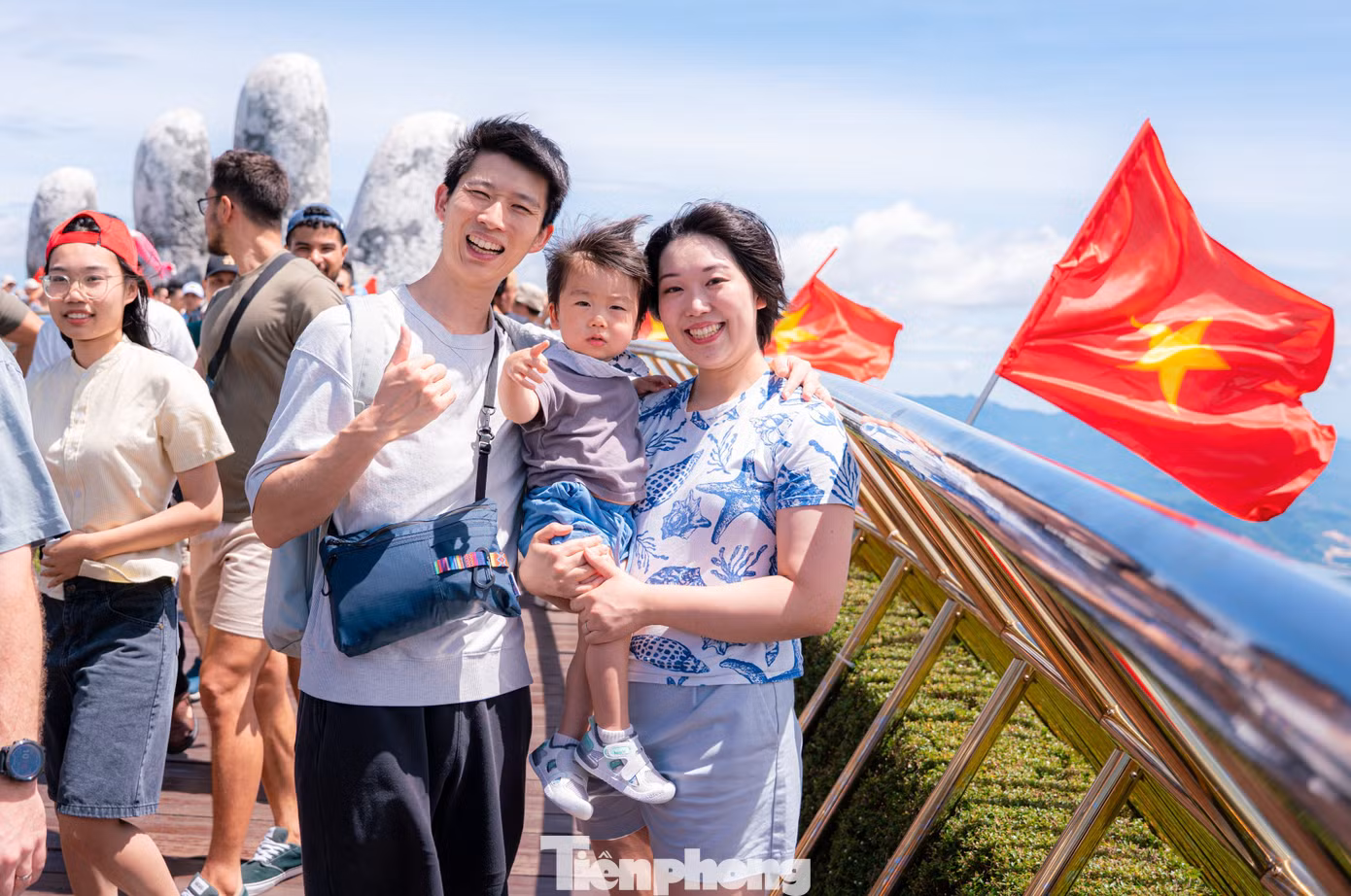 tp-du-khach-le-quoc-khanh-3.jpg
