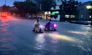 Mưa lớn gây ngập nhiều nơi ở Hà Tĩnh, cảnh báo lũ quét, sạt lở