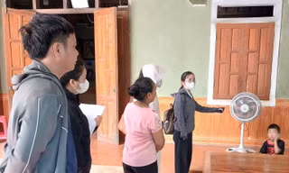Chó nuôi phát bệnh dại, cắn 5 người hàng xóm rồi lăn ra chết