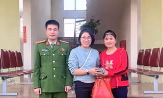 Chuyển khoản nhầm 400 triệu đồng, người phụ nữ được công an hỗ trợ nhận lại