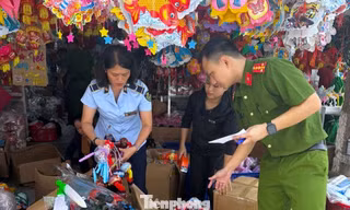 Tràn ngập đồ chơi Trung thu '3 không' 