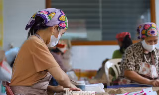 Làng hương trầm chạy nước rút cận Tết