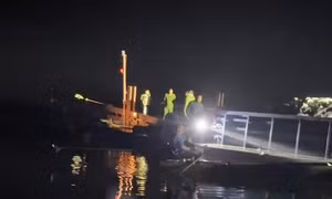 Tìm thấy thi thể nạn nhân đầu tiên trong vụ chìm tàu tại Lào Cai
