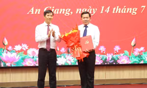Trung tướng Đinh Văn Nơi làm Phó Bí thư Tỉnh ủy An Giang kiêm Bí thư Phú Quốc