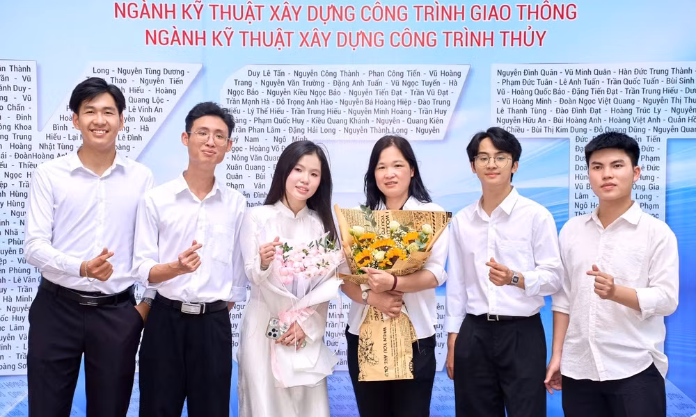 Nhóm sinh viên UTC giành giải Nhất 'Loa Thành 2026', với đồ án cầu đường sắt tốc độ cao 