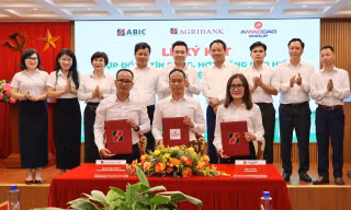 Agribank ký hợp đồng tài trợ tín dụng Dự án Điện rác Nghệ An của Tập đoàn Amaccao