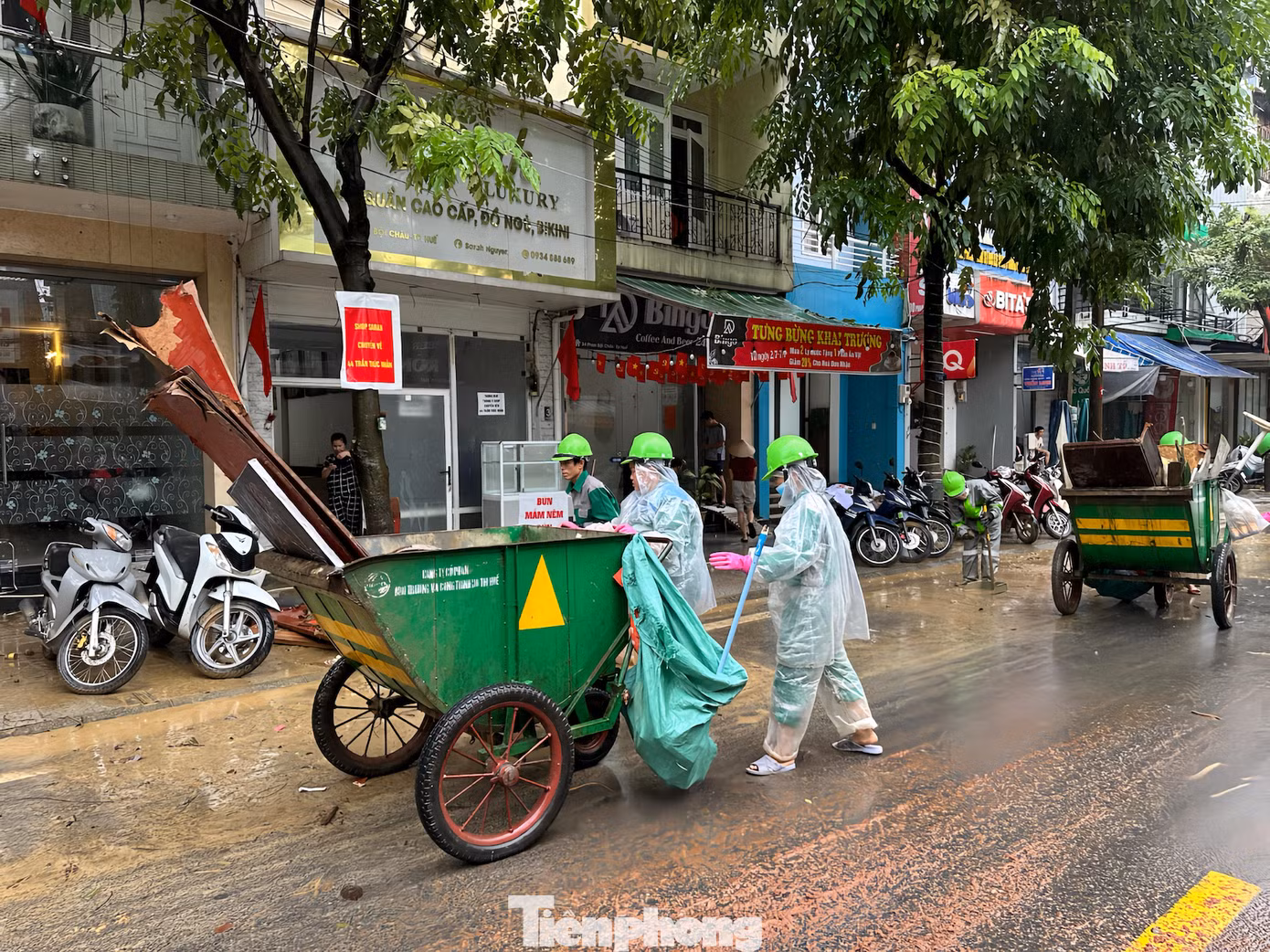 tp-nguoidanhuedonluimg-105237-0.png