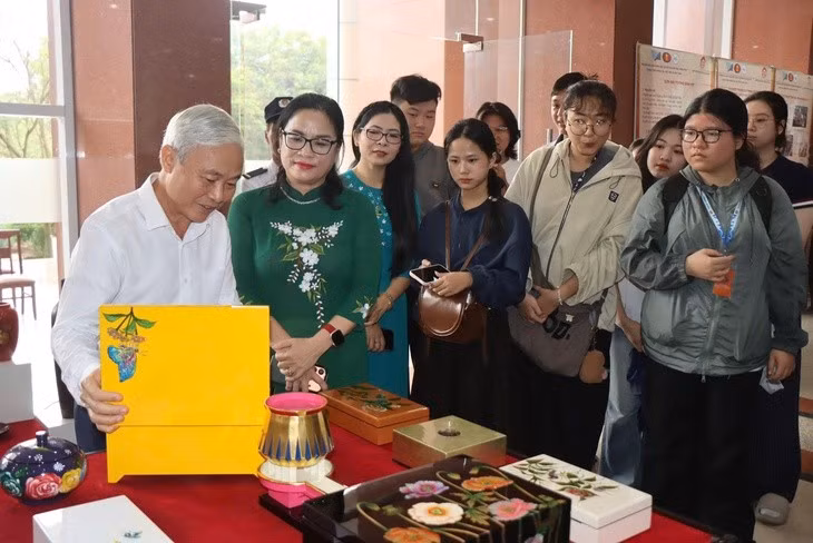 1763380673941-bac-linh-cung-hieu-truong-trg-nv-17633626653712144816935.jpg